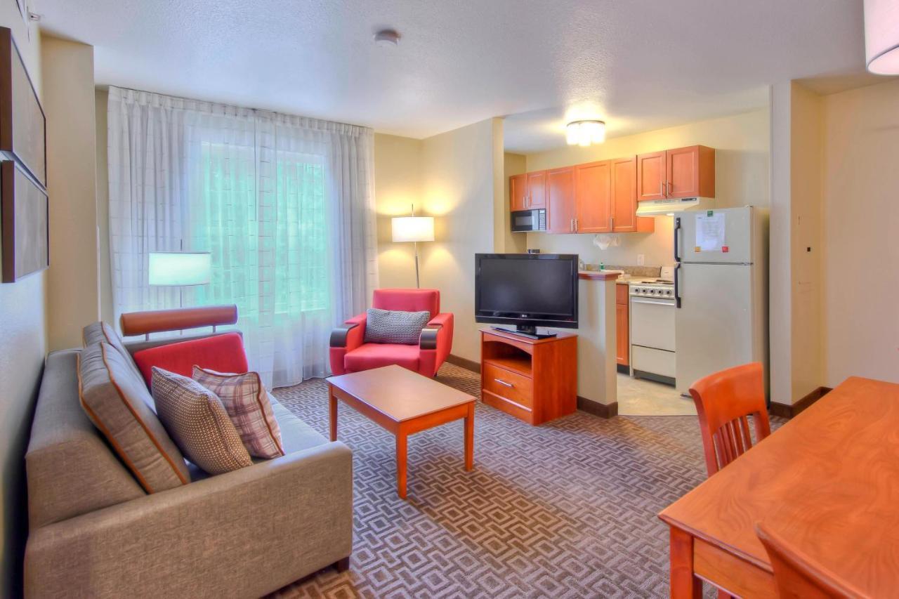 Towneplace Suites Raleigh Cary/Weston Parkway Exterior photo
