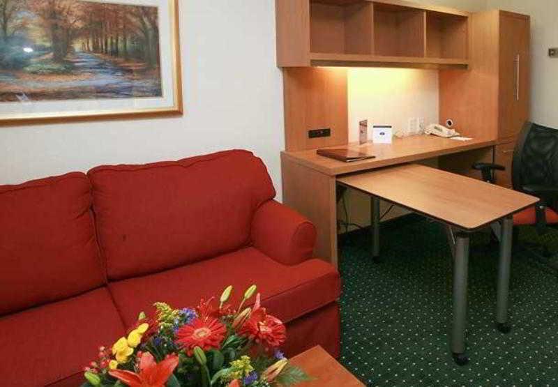 Towneplace Suites Raleigh Cary/Weston Parkway Room photo